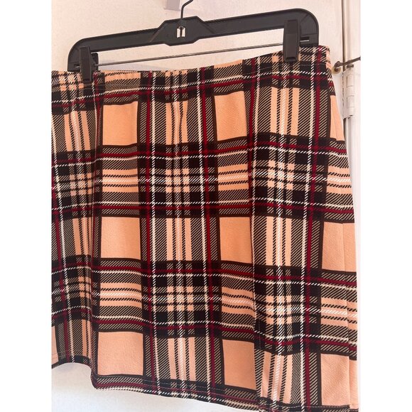 Plaid Mini Skirt By Shein Curve 1XL Beige Black Red Stretchy A-Line Design - Picture 2 of 4